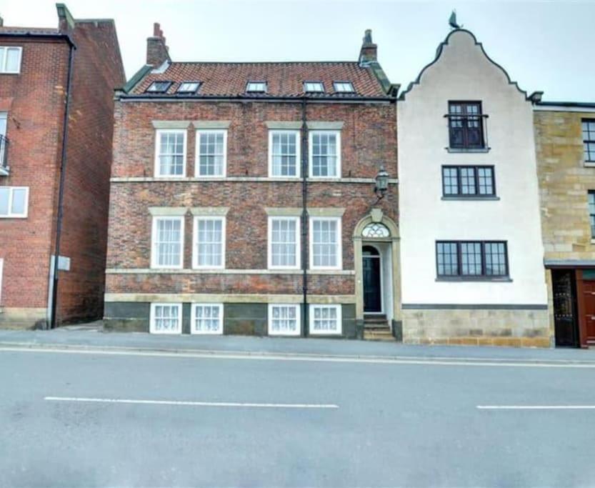 Swordfish Cottage **Next To The Harbour** Уитби Экстерьер фото
